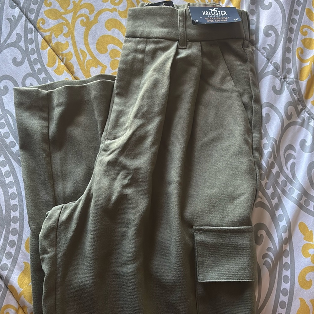 New with tags Hollister ultra high-rise wide-leg pant